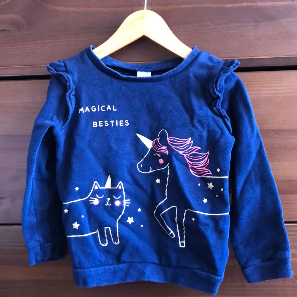 5T Cater’s glittery unicorn top
